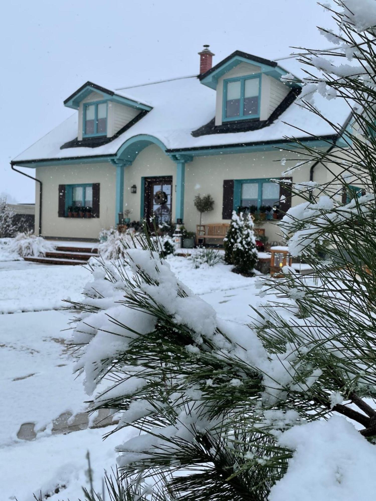 Orchardhouse Farmhouse, Wellness Chrast  エクステリア 写真